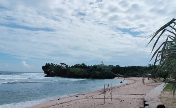 Lunch at the Beautiful Krakal Beach Area Krakal Beach 2