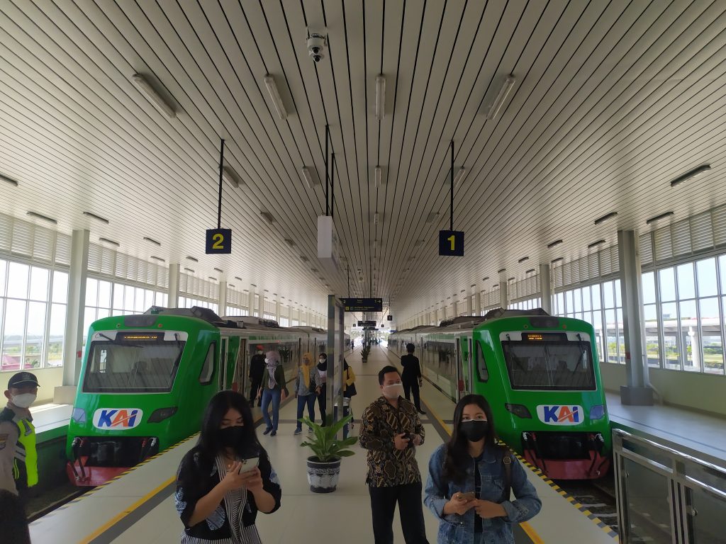Mencoba Kereta Bandara YIA