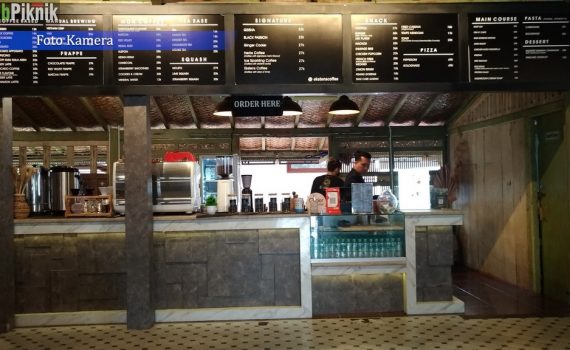 Ekstens Coffee & Space Yogyakarta: A Nice Hangout Place Ekstens 4